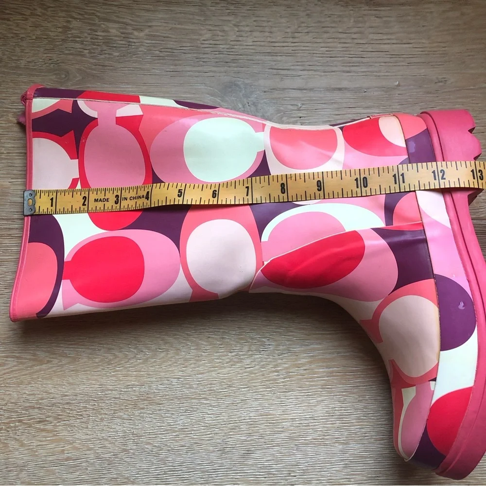 Coach pink signature Paisley Rain Rubber boots size 7 Barbiecore price firm!